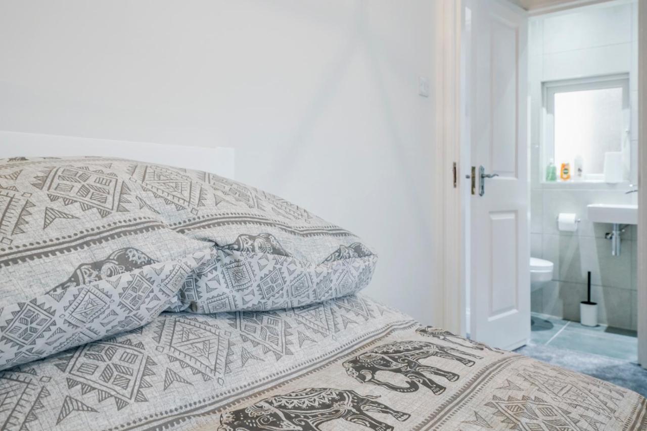 Close To City Centre Stylish 3 Bedroom House بلفاست المظهر الخارجي الصورة